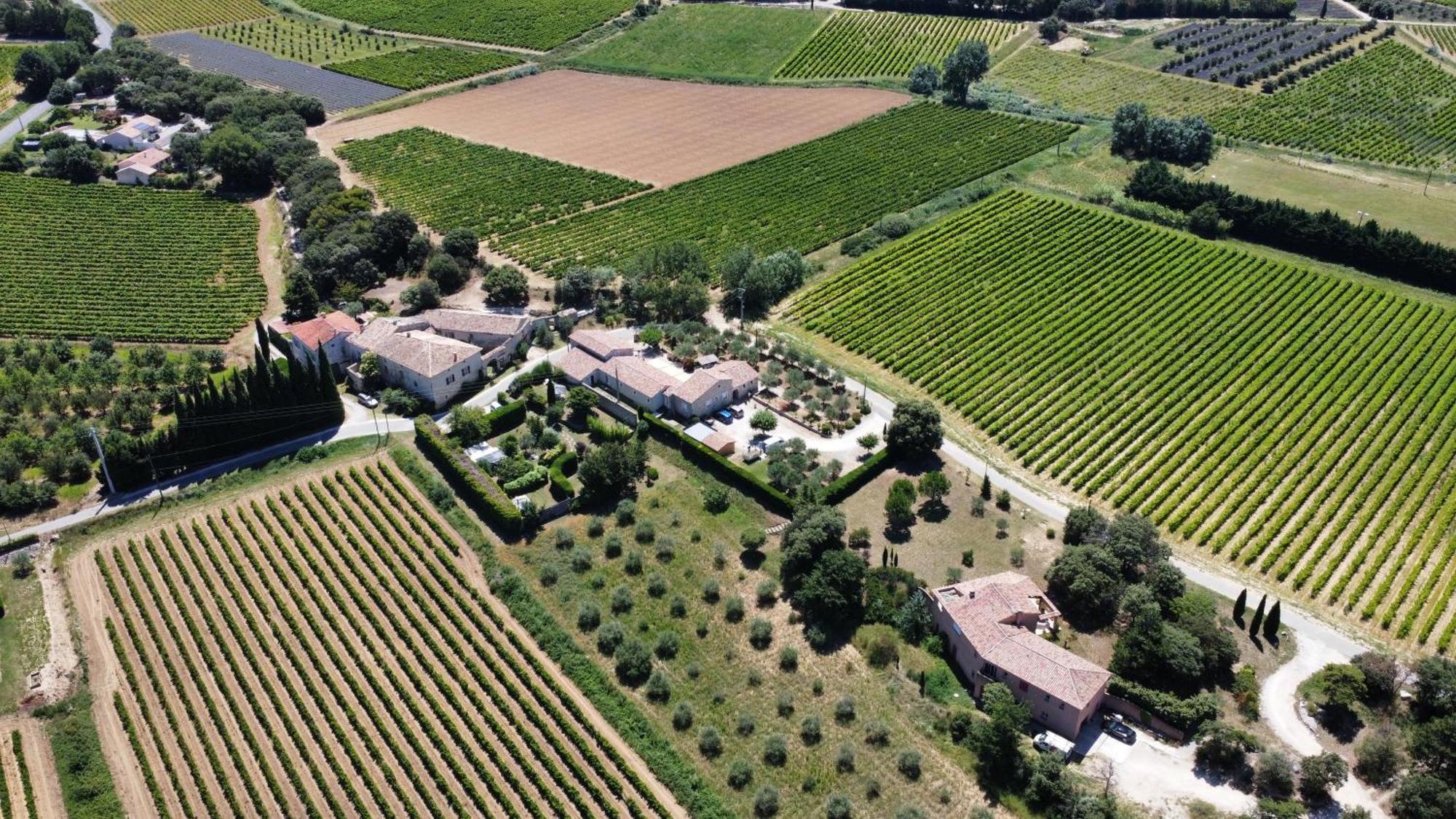Отель La Fanette Montbrison-sur-Lez Экстерьер фото